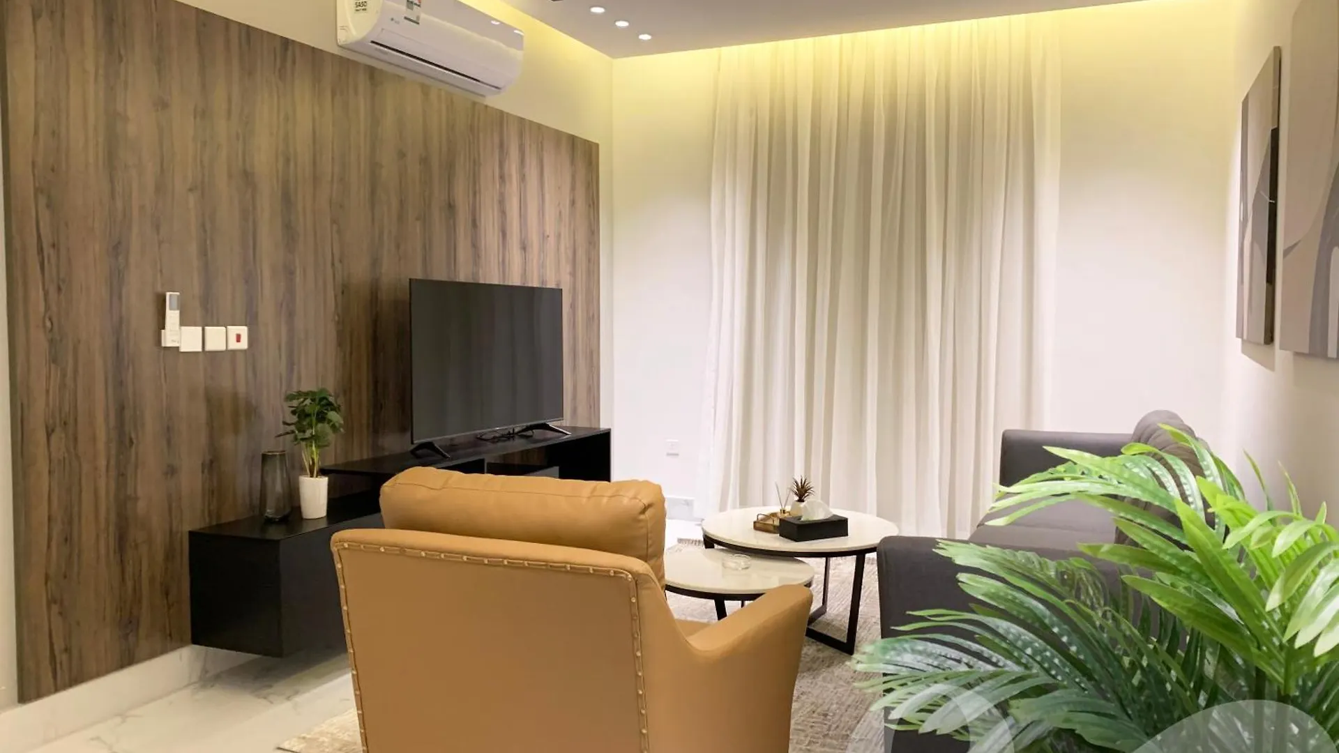 Kease Ghadeer B-3 Royal Touch Terrace Xz60 Daire Riyad